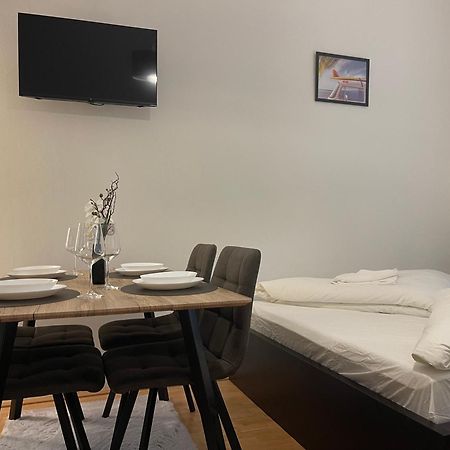Cozy-5-Person Apartment In Vienna 5 Exterior foto